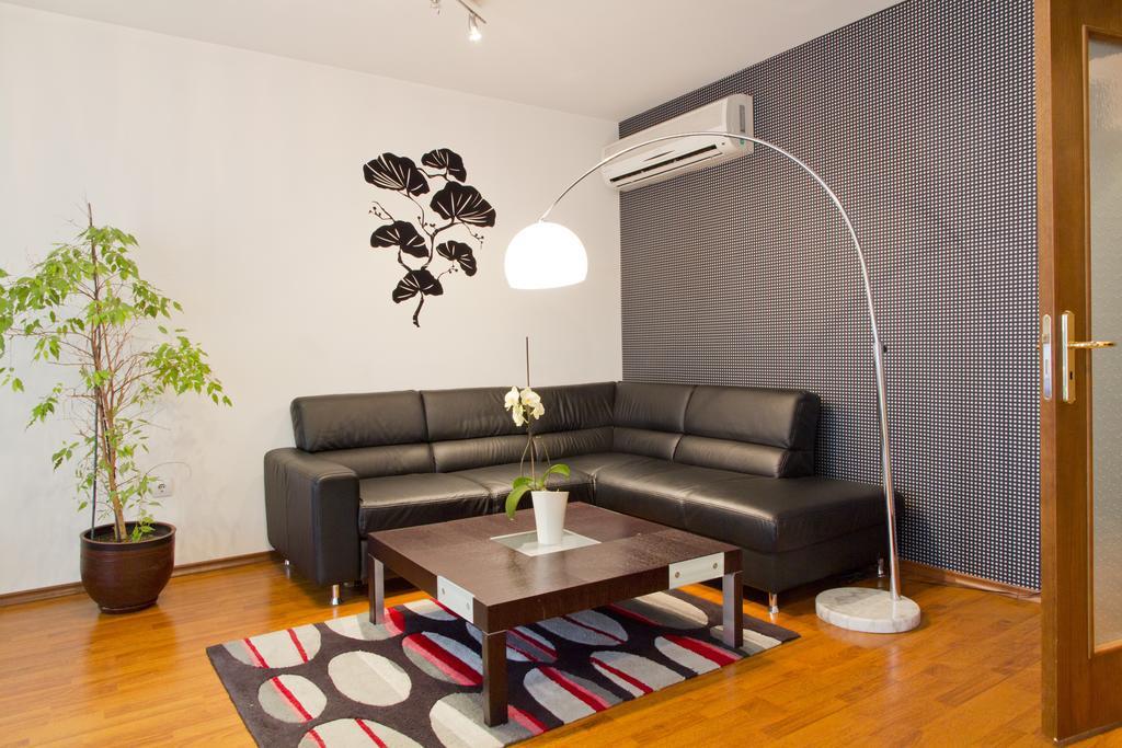 Vitosha Downtown Apartments Szófia Kültér fotó
