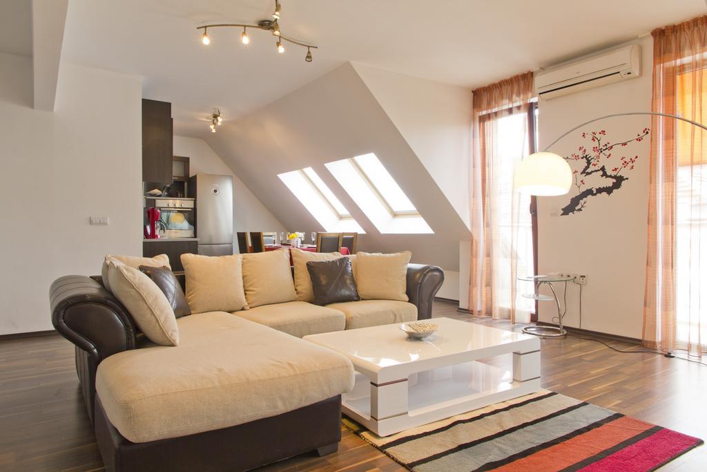 Vitosha Downtown Apartments Szófia Kültér fotó
